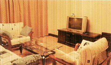 Golden Bridge Hotel Lhasa Bagian luar foto